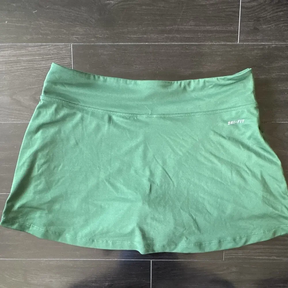 Nike Women’s Dri-FIT Athletic Skort Green Pull-On Solid Short Size S